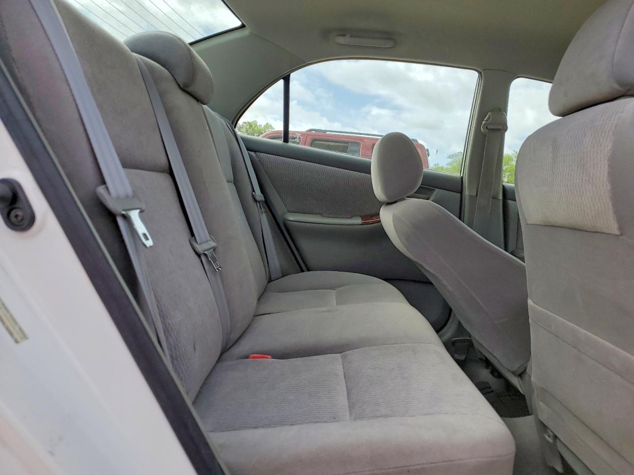 2005 TOYOTA COROLLA LE photo 10
