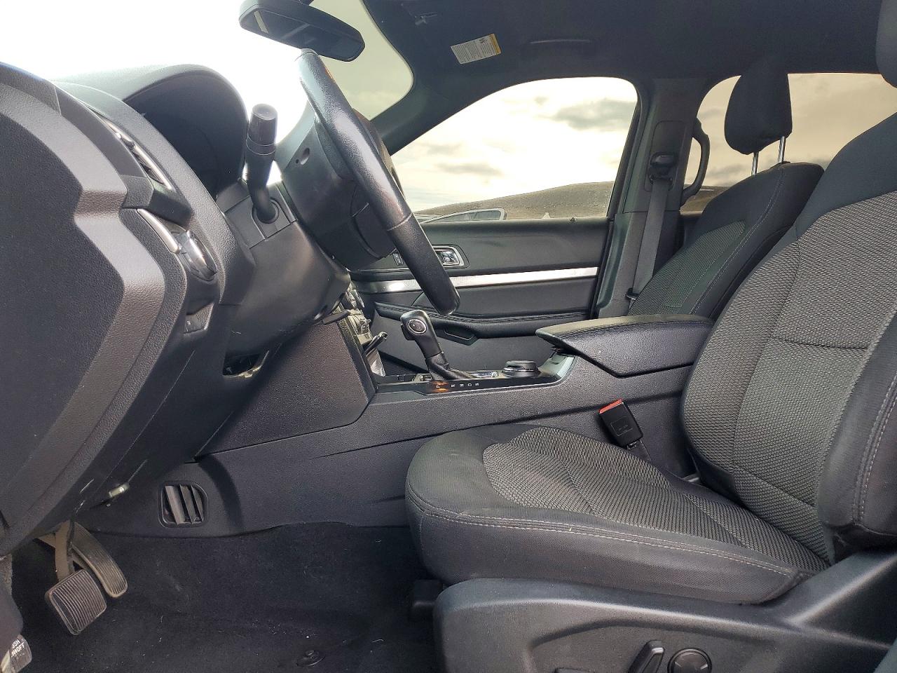 2019 FORD EXPLORER XLT photo 13