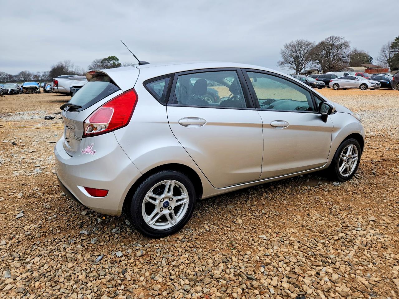 2019 FORD FIESTA SE photo 3