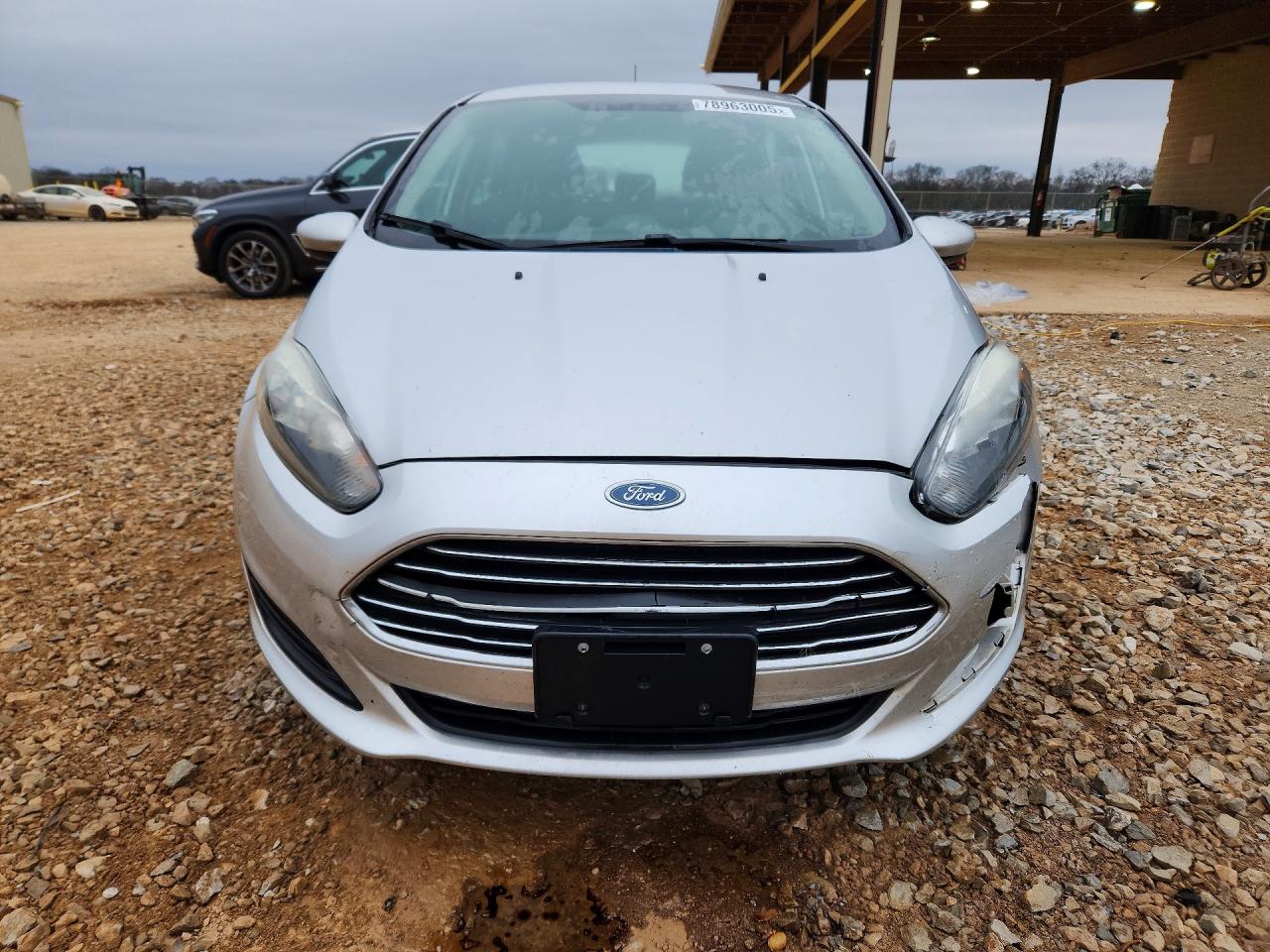 2019 FORD FIESTA SE photo 5