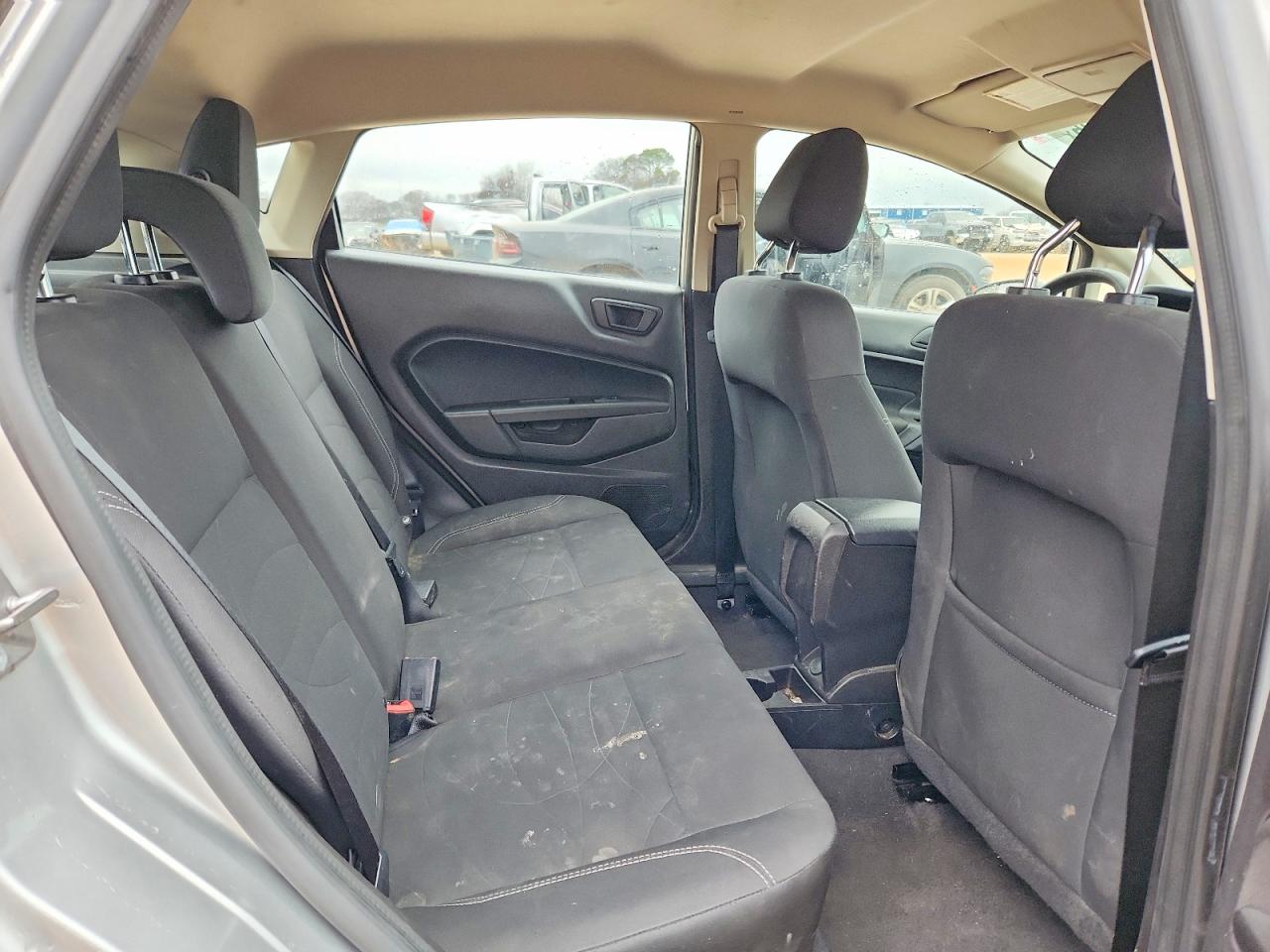 2019 FORD FIESTA SE photo 11