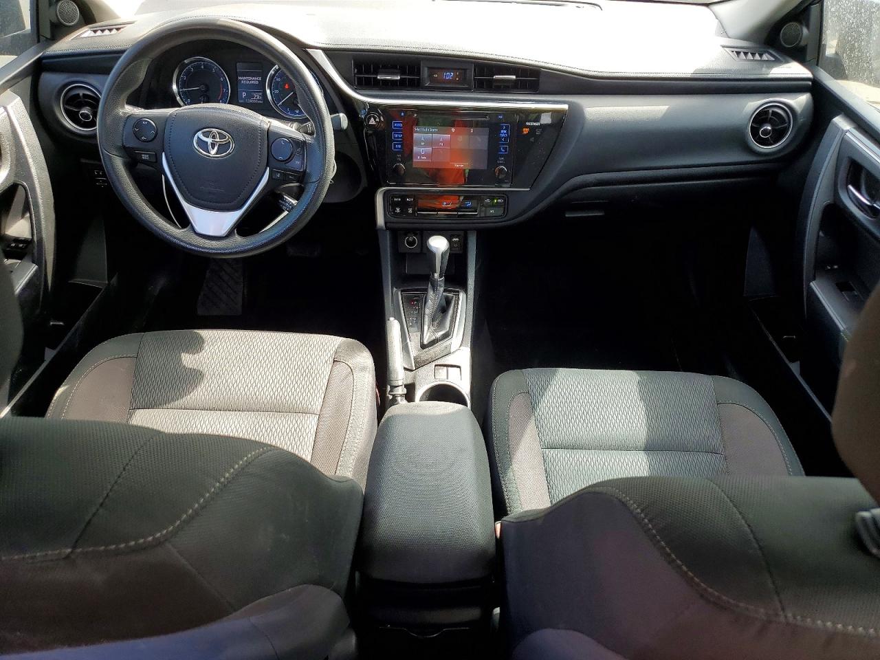 2017 TOYOTA COROLLA LE photo 15