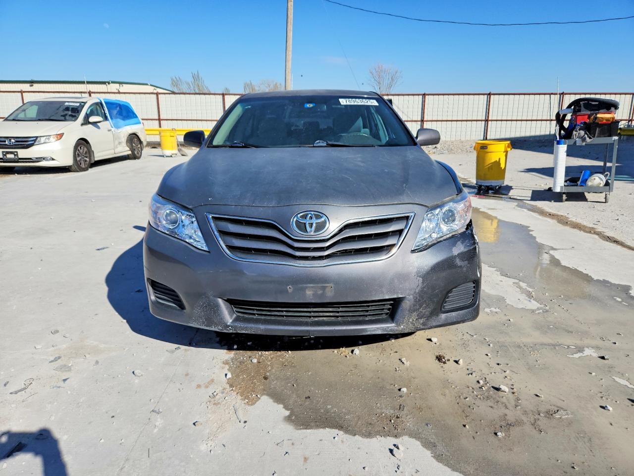 2011 TOYOTA CAMRY LE photo 13