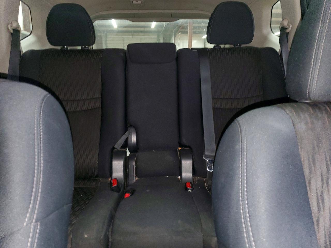 2017 NISSAN ROGUE SV photo 28
