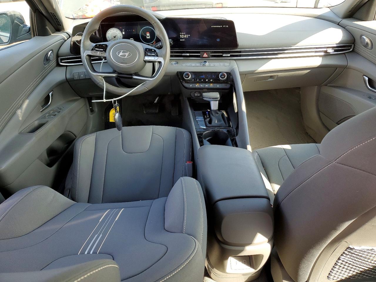 2025 HYUNDAI ELANTRA SEL CONVENIENCE photo 15
