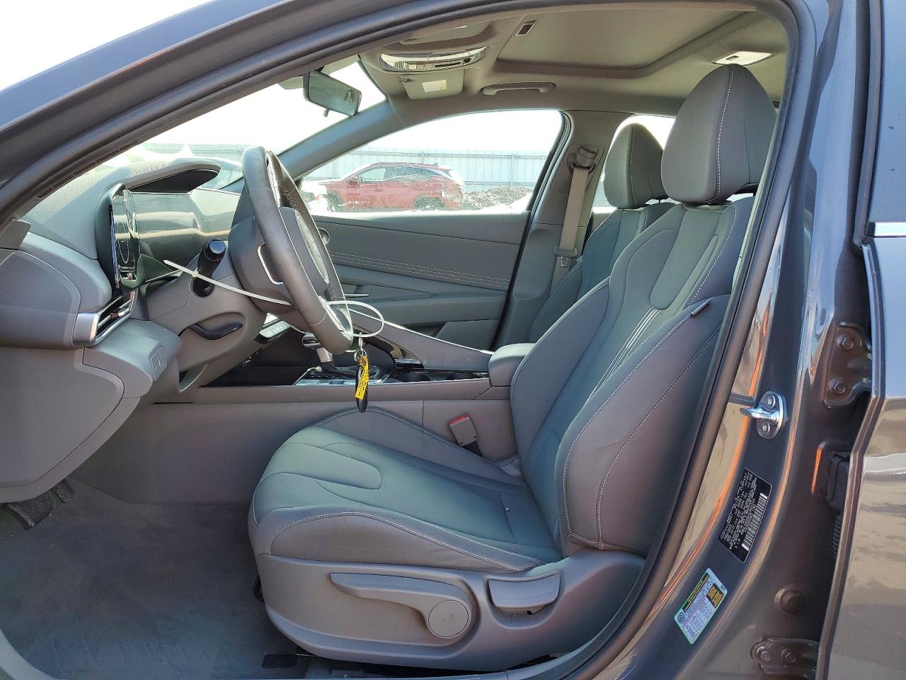 2025 HYUNDAI ELANTRA SEL CONVENIENCE photo 13