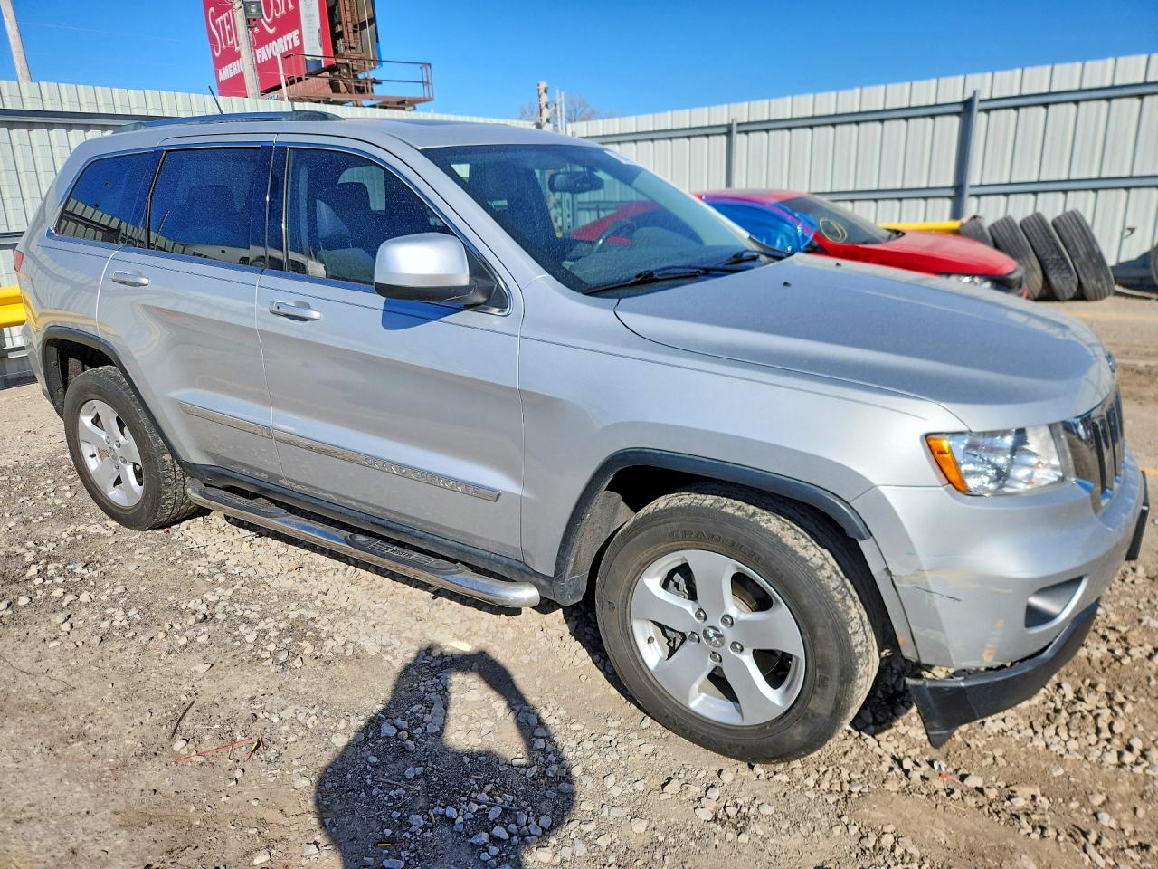 2012 JEEP GRAND CHEROKEE LAREDO photo 4