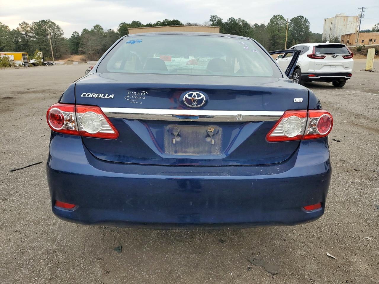 2013 TOYOTA COROLLA LE photo 6