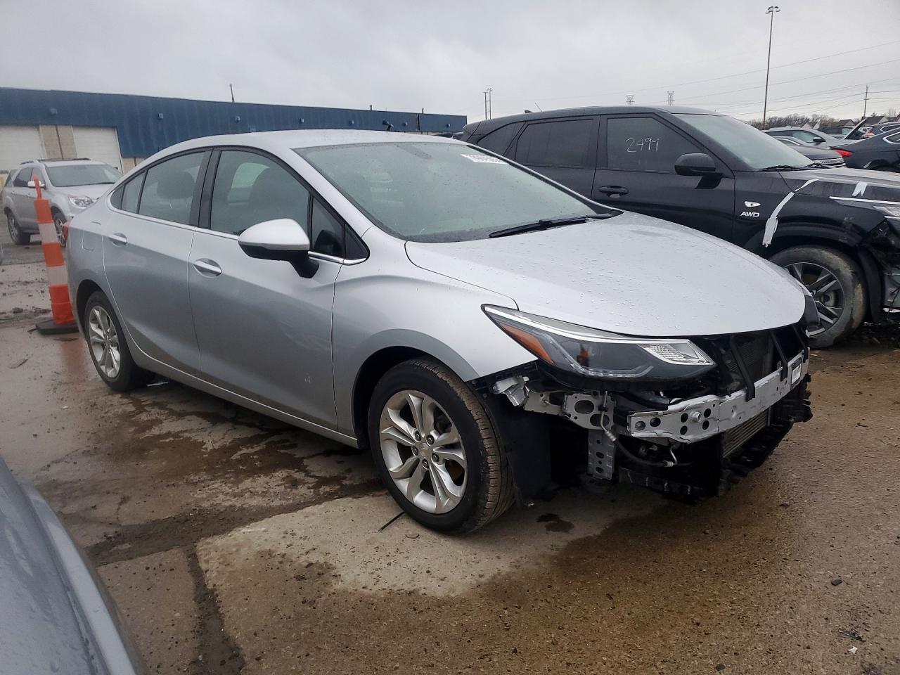 2019 CHEVROLET CRUZE LT photo 4