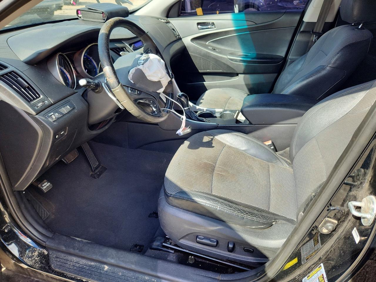 2011 HYUNDAI SONATA SE photo 7