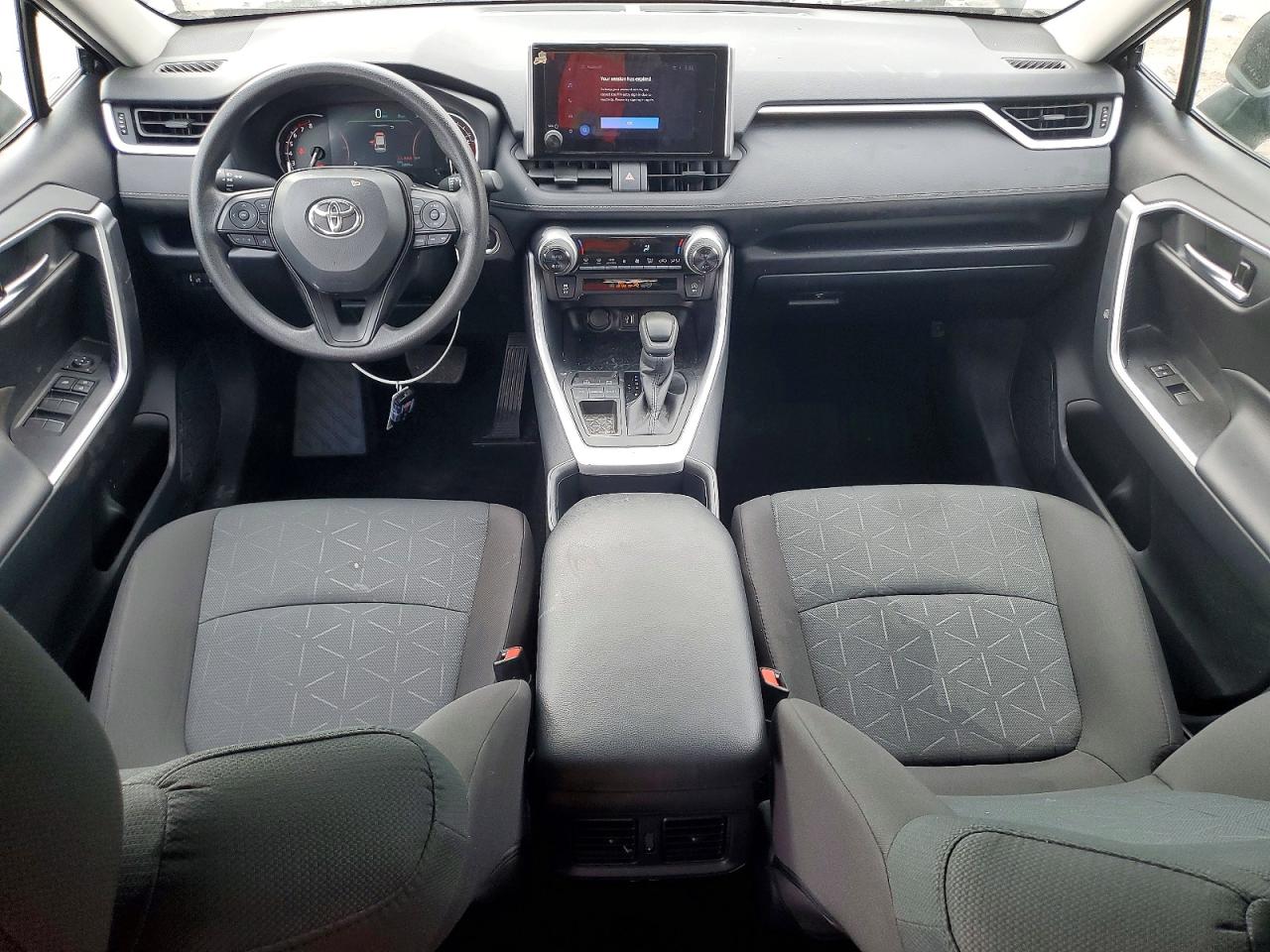 2025 TOYOTA RAV4 XLE photo 8