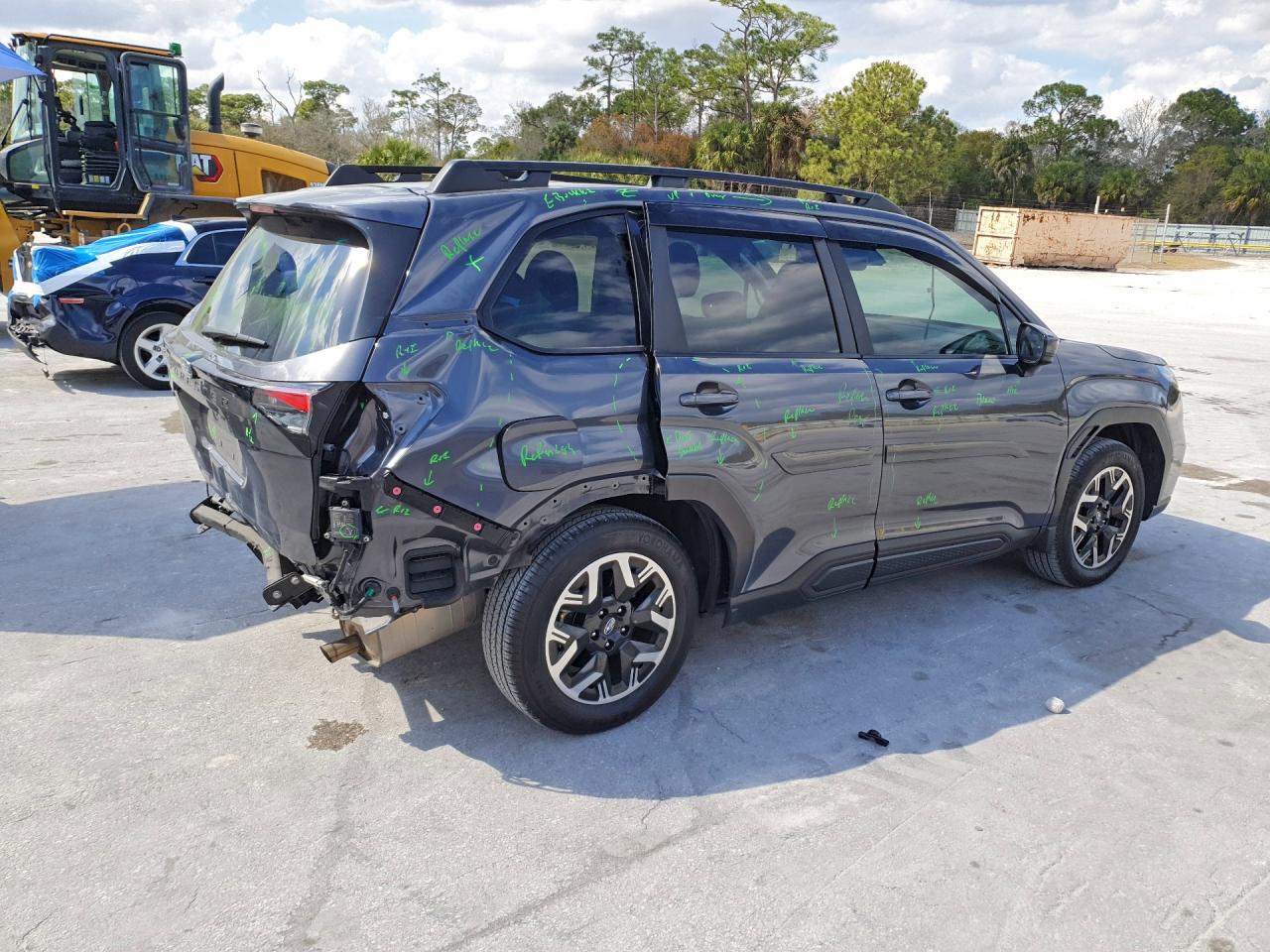 2025 SUBARU FORESTER PREMIUM photo 7