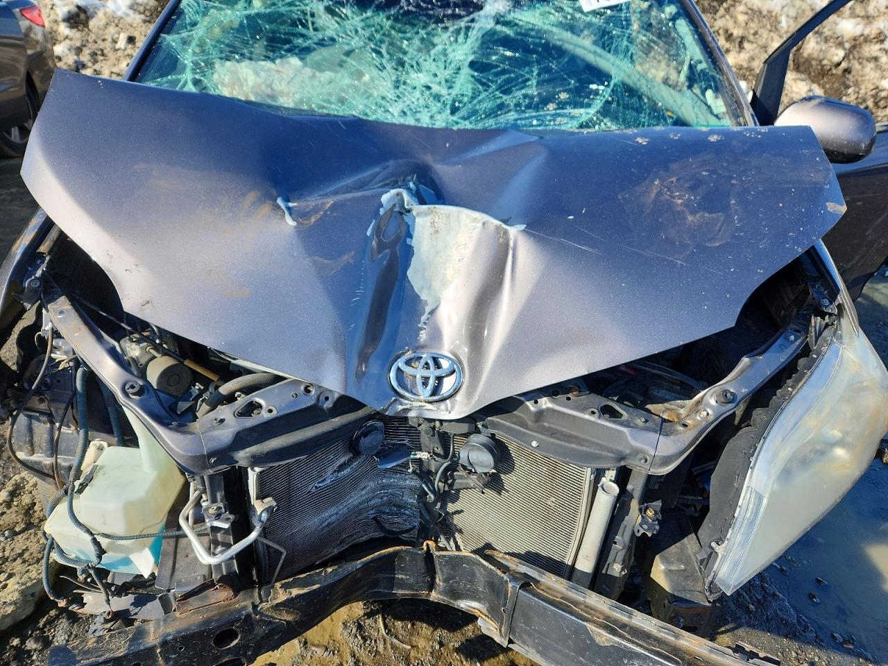 2015 TOYOTA SIENNA XLE 8-PASSENGER photo 12
