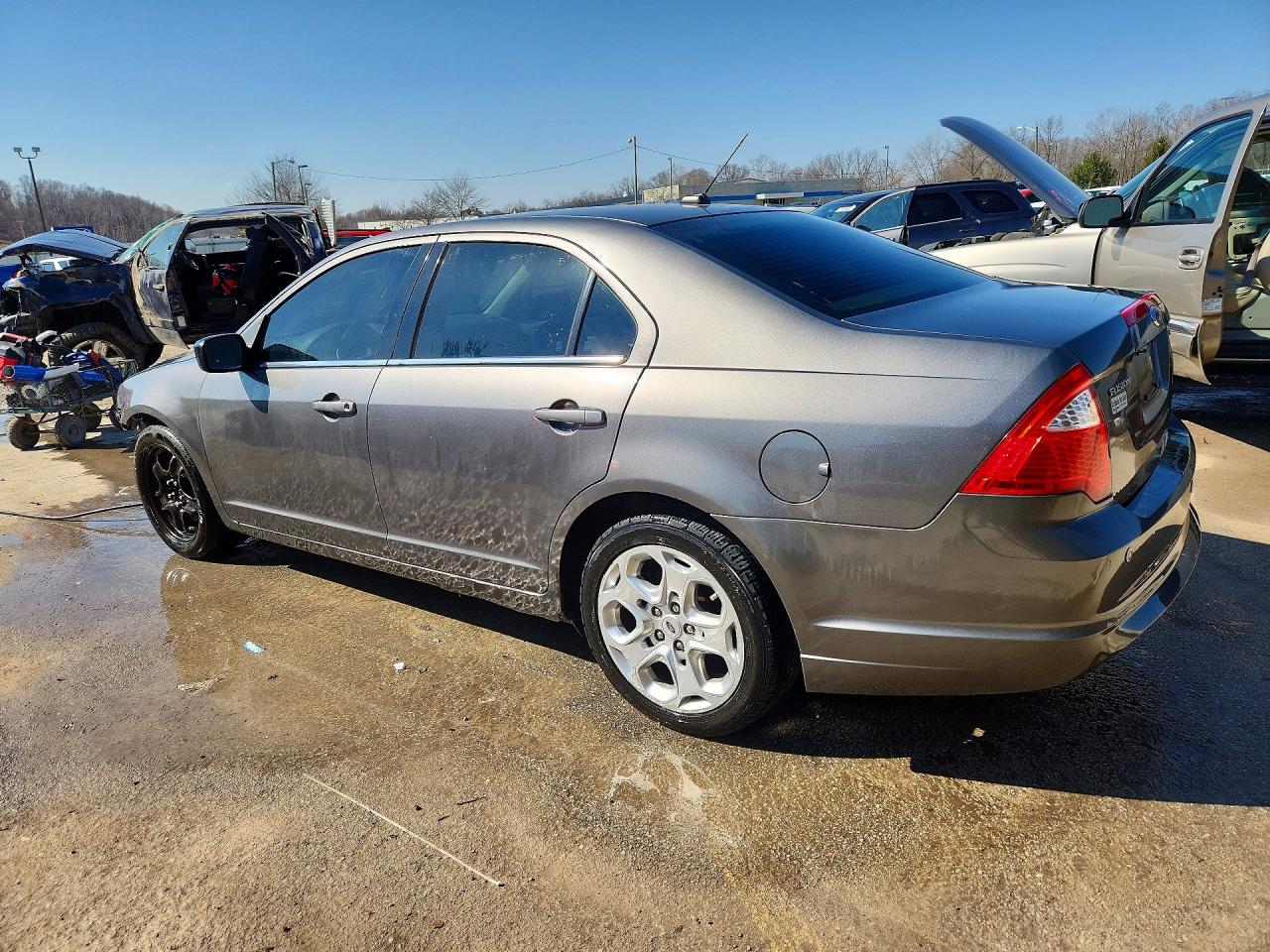 2010 FORD FUSION SE photo 4