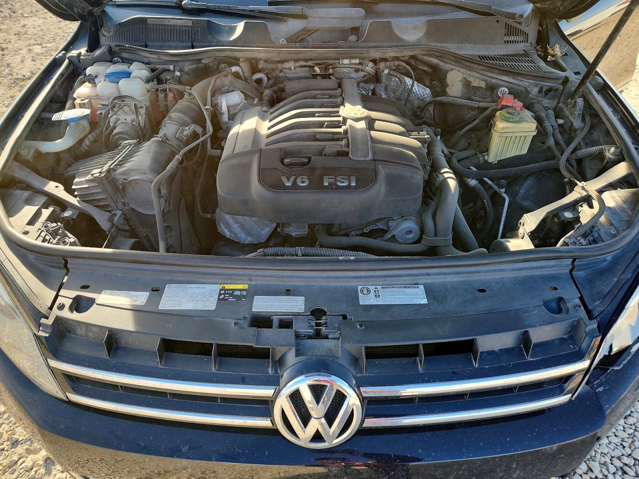 2014 VOLKSWAGEN TOUAREG V6 photo 12