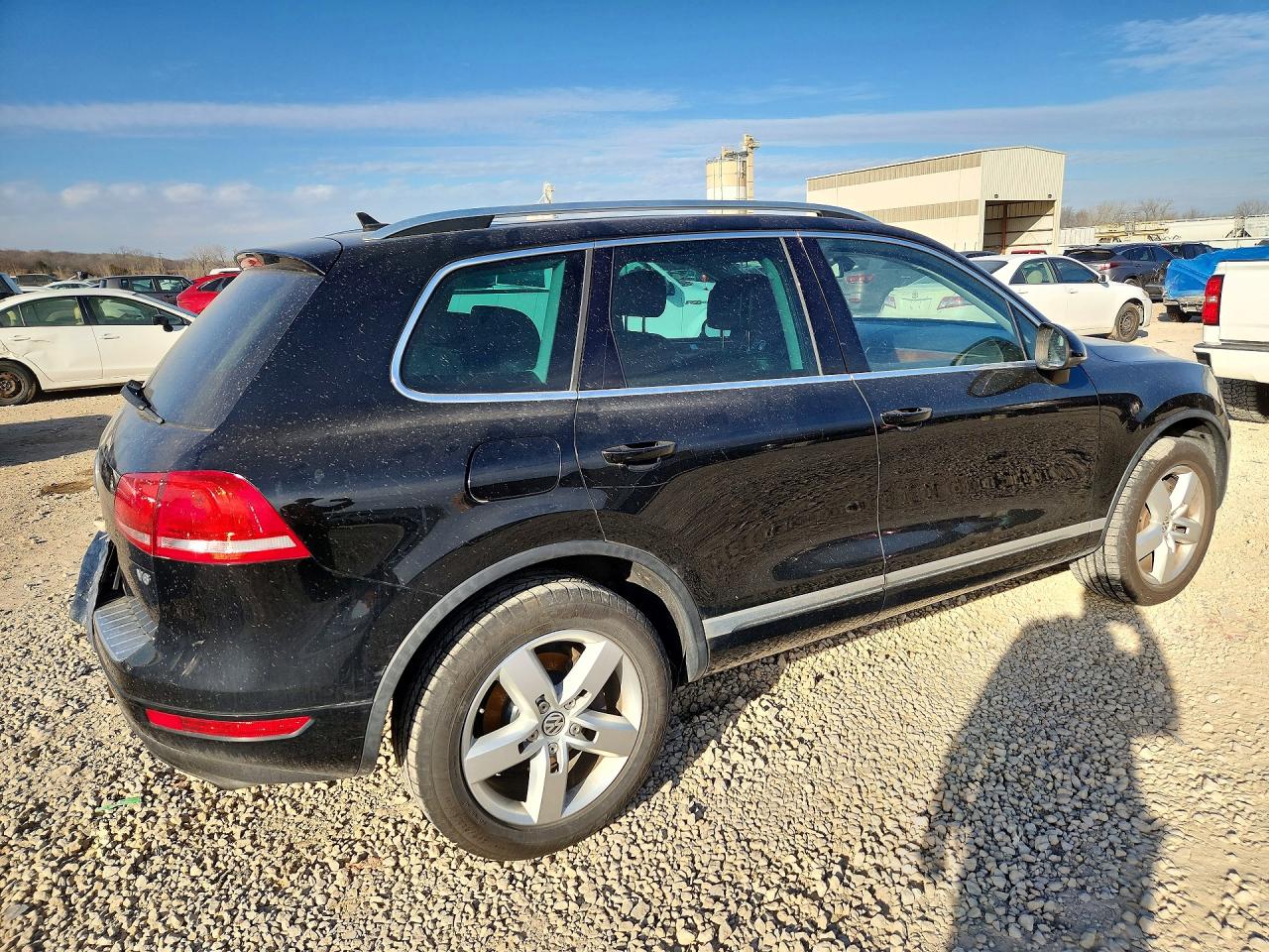 2014 VOLKSWAGEN TOUAREG V6 photo 3