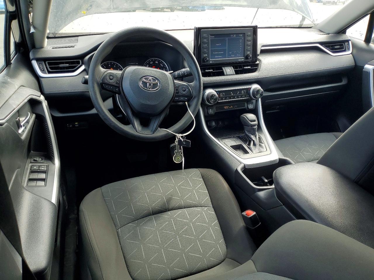 2022 TOYOTA RAV4 XLE photo 22