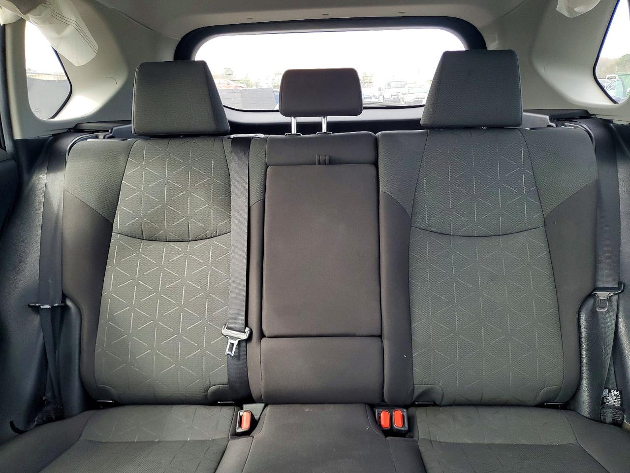 2022 TOYOTA RAV4 XLE photo 28