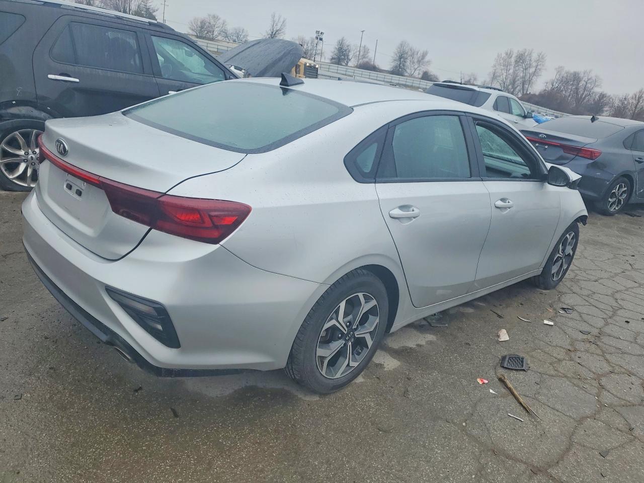 2021 KIA FORTE LXS photo 3