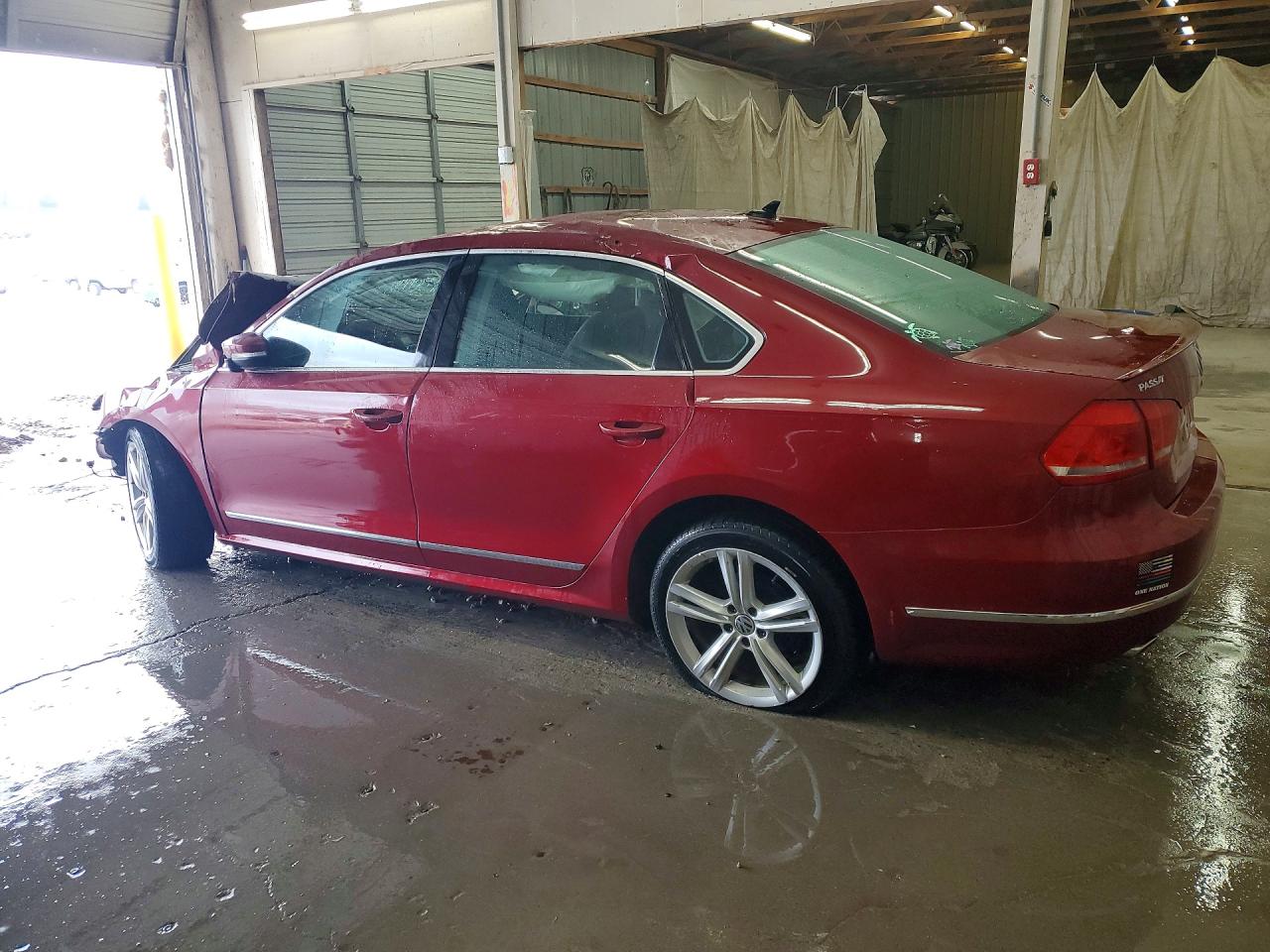 2015 VOLKSWAGEN PASSAT SEL photo 2
