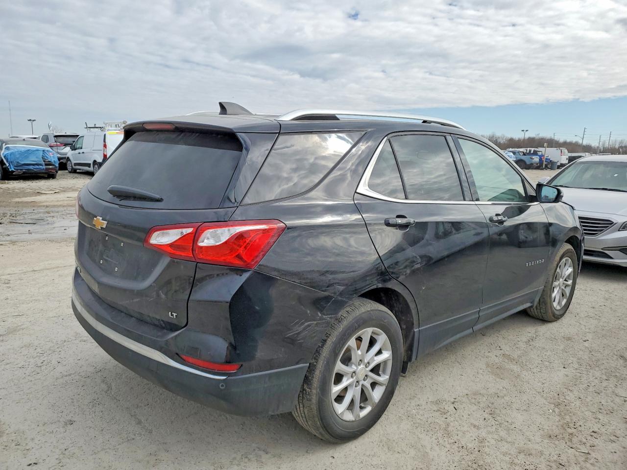 2018 CHEVROLET EQUINOX LT photo 3