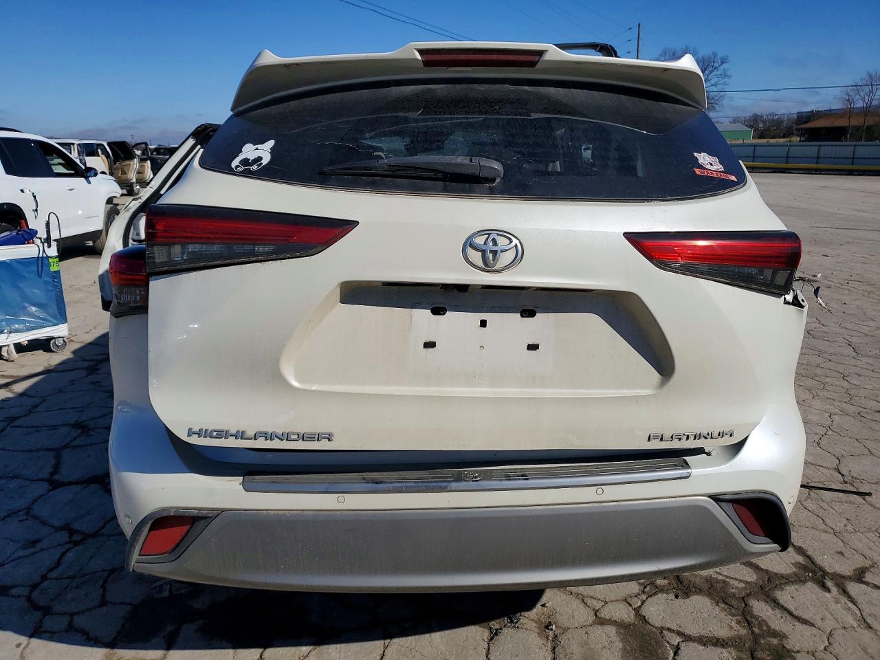 2021 TOYOTA HIGHLANDER PLATINUM photo 11
