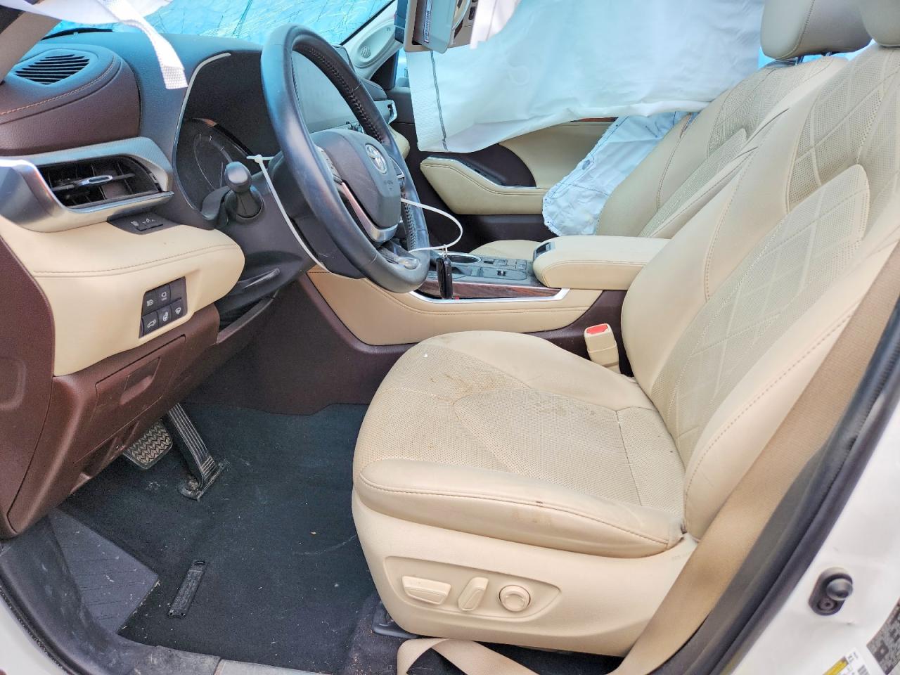 2021 TOYOTA HIGHLANDER PLATINUM photo 13