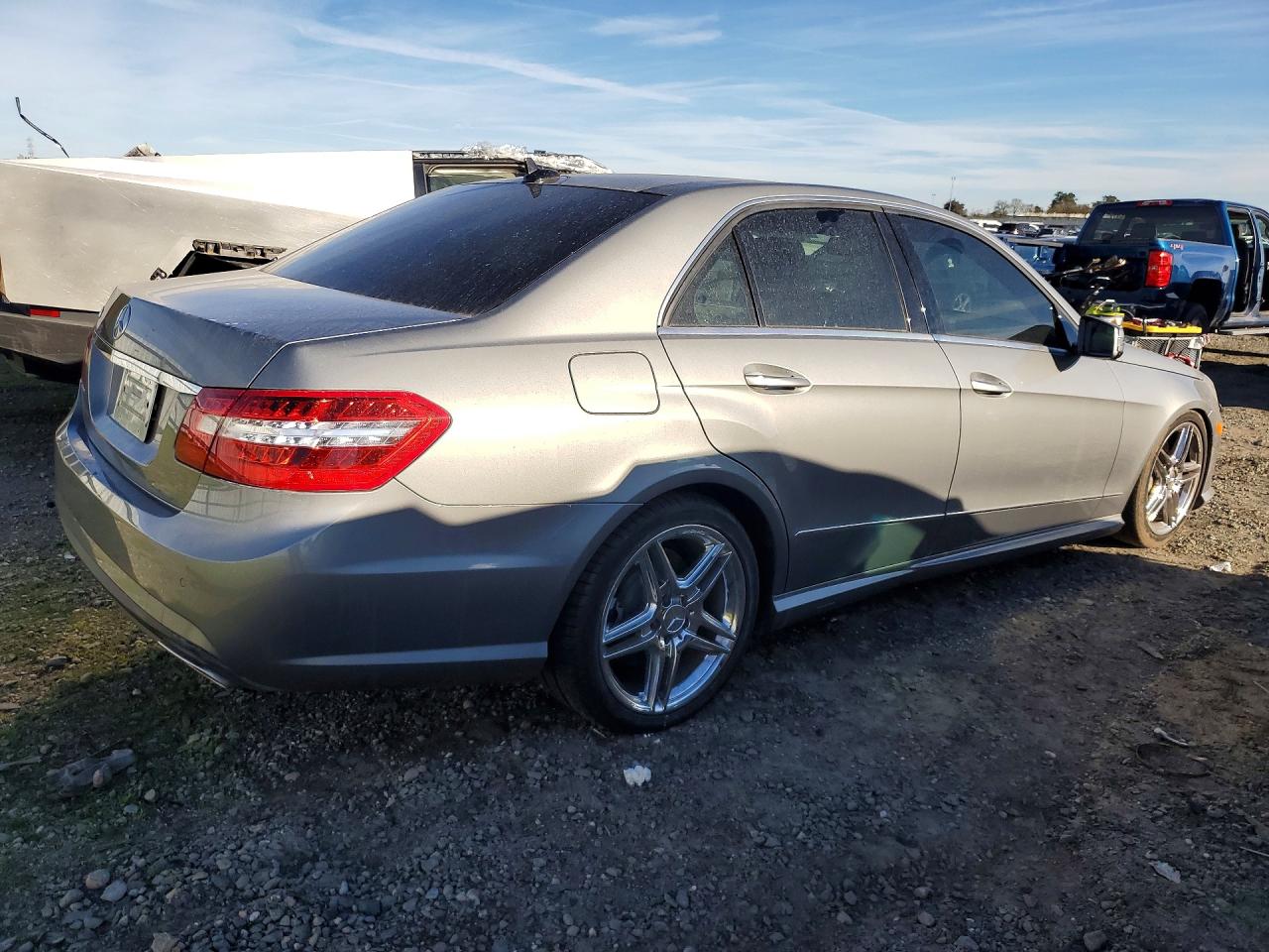 2011 MERCEDES-BENZ E 550 photo 3