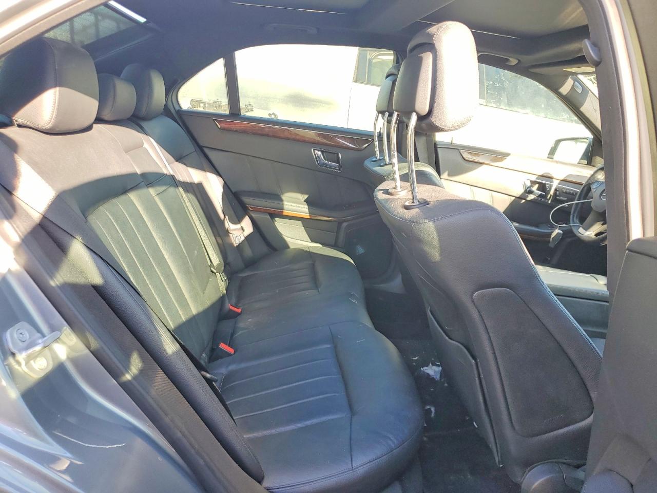 2011 MERCEDES-BENZ E 550 photo 10