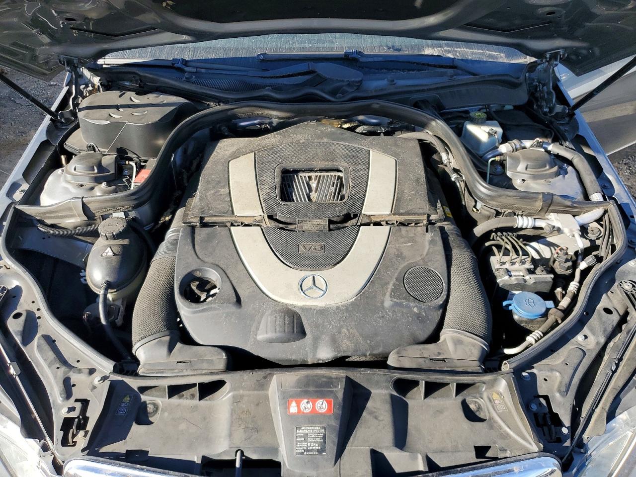 2011 MERCEDES-BENZ E 550 photo 11