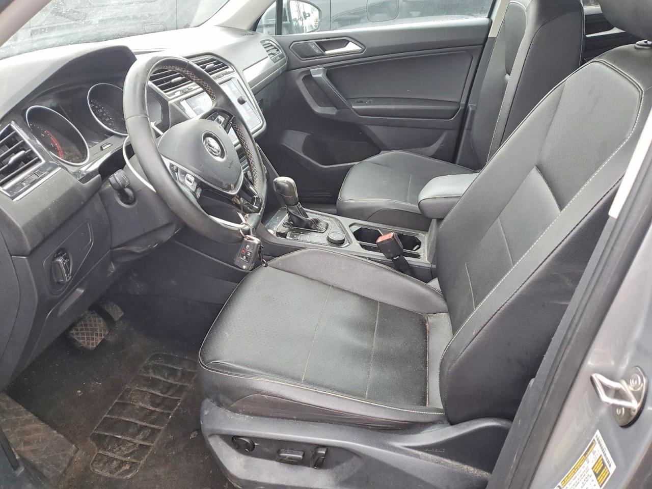 2021 VOLKSWAGEN TIGUAN SE photo 19