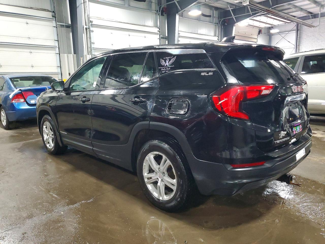 2019 GMC TERRAIN SLE photo 2