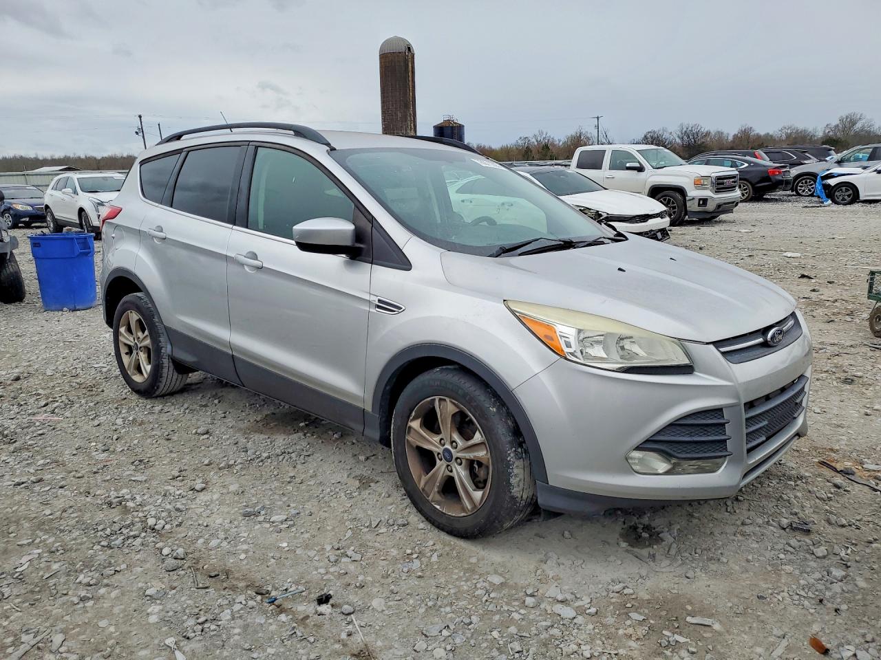 2014 FORD ESCAPE SE photo 4