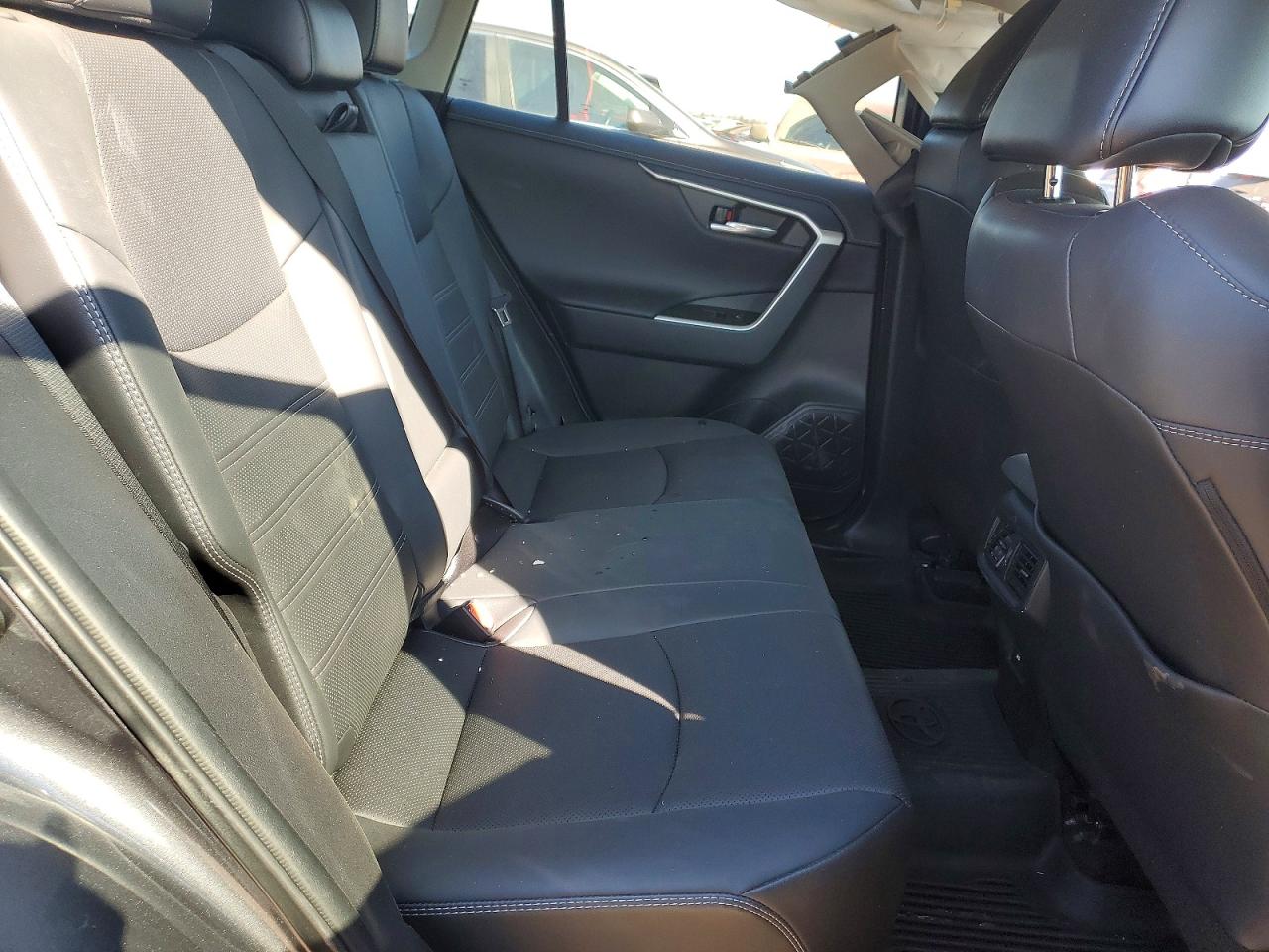 2021 TOYOTA RAV4 LIMITED photo 21