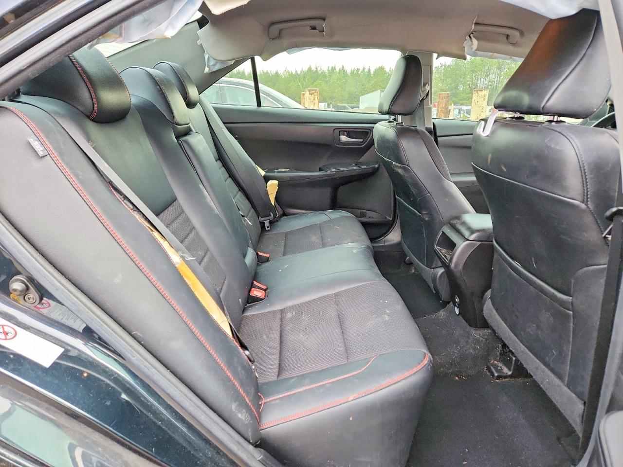 2017 TOYOTA CAMRY SE photo 19