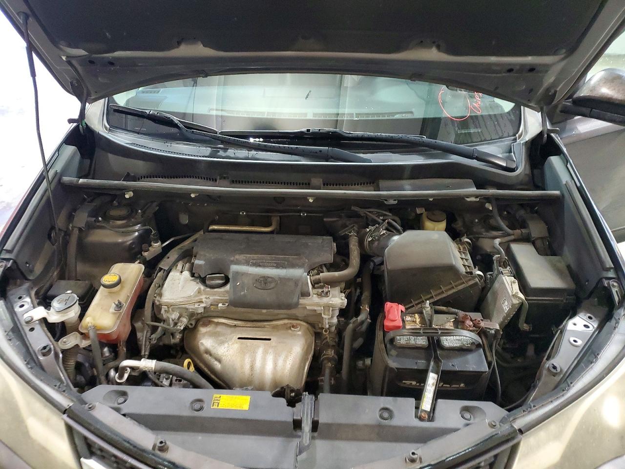 2014 TOYOTA RAV4 XLE photo 12