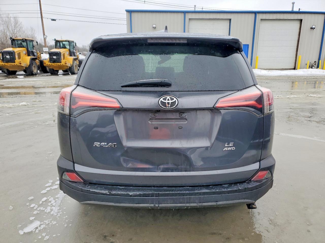 2017 TOYOTA RAV4 LE photo 6