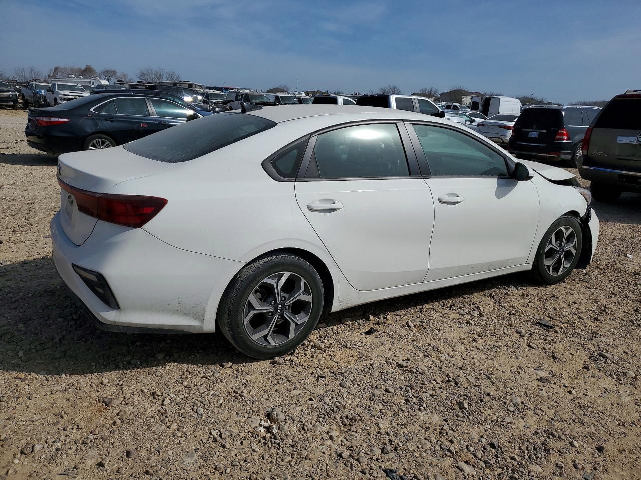 2019 KIA FORTE LXS photo 5