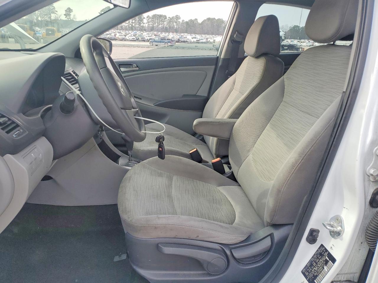 2017 HYUNDAI ACCENT SE photo 7