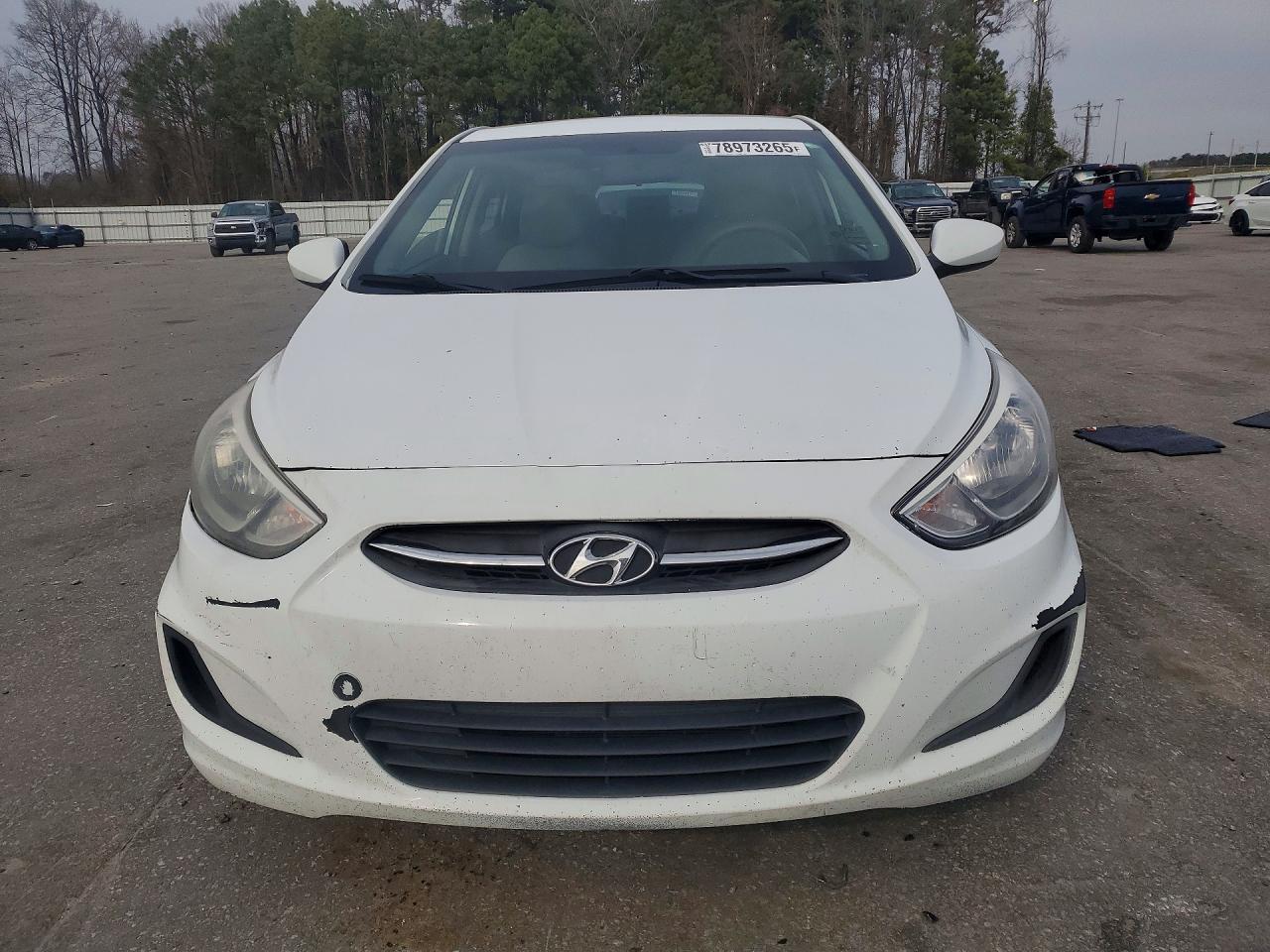 2017 HYUNDAI ACCENT SE photo 5