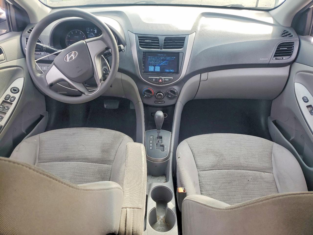 2017 HYUNDAI ACCENT SE photo 8