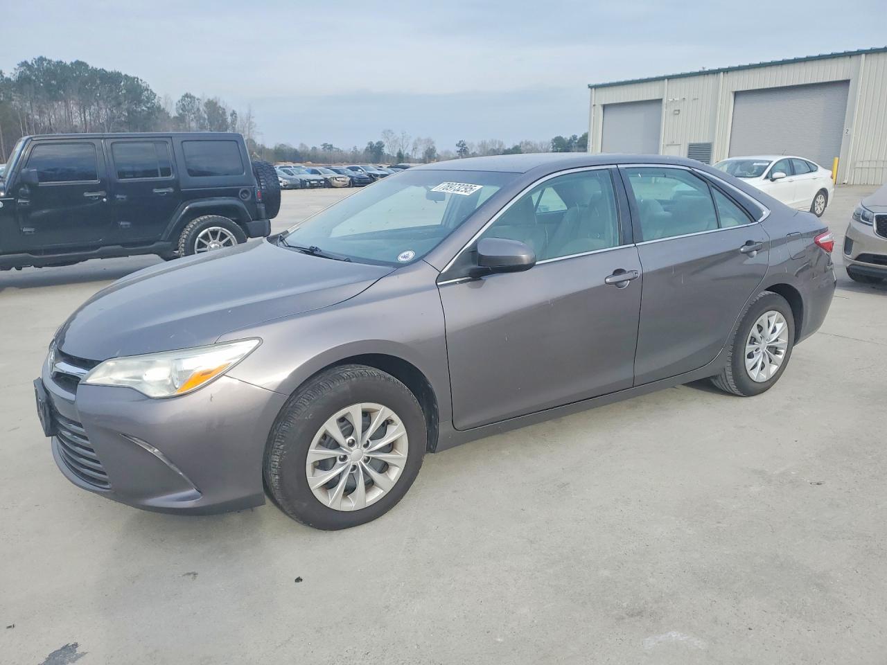 2017 TOYOTA CAMRY