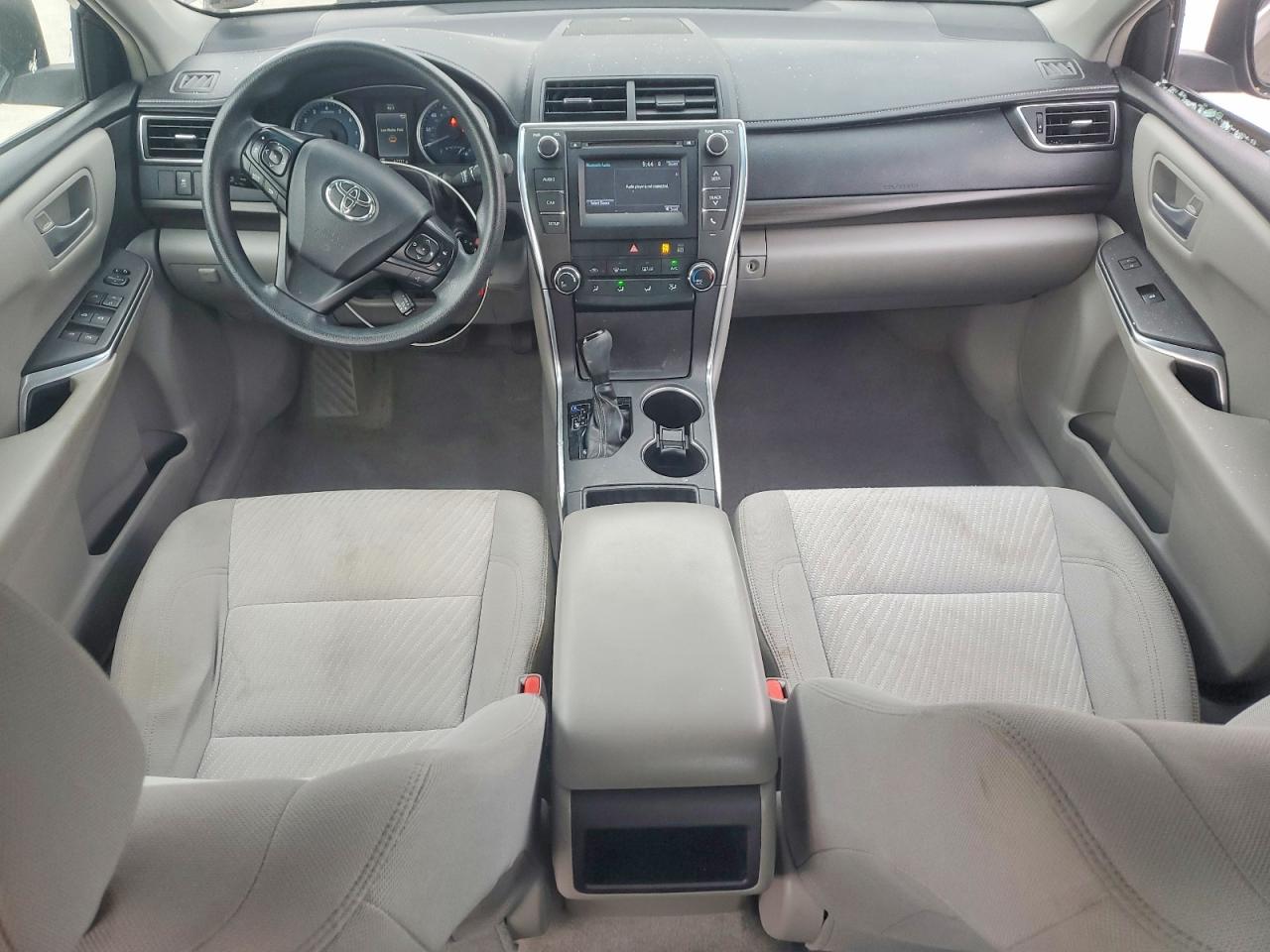 2017 TOYOTA CAMRY LE photo 8