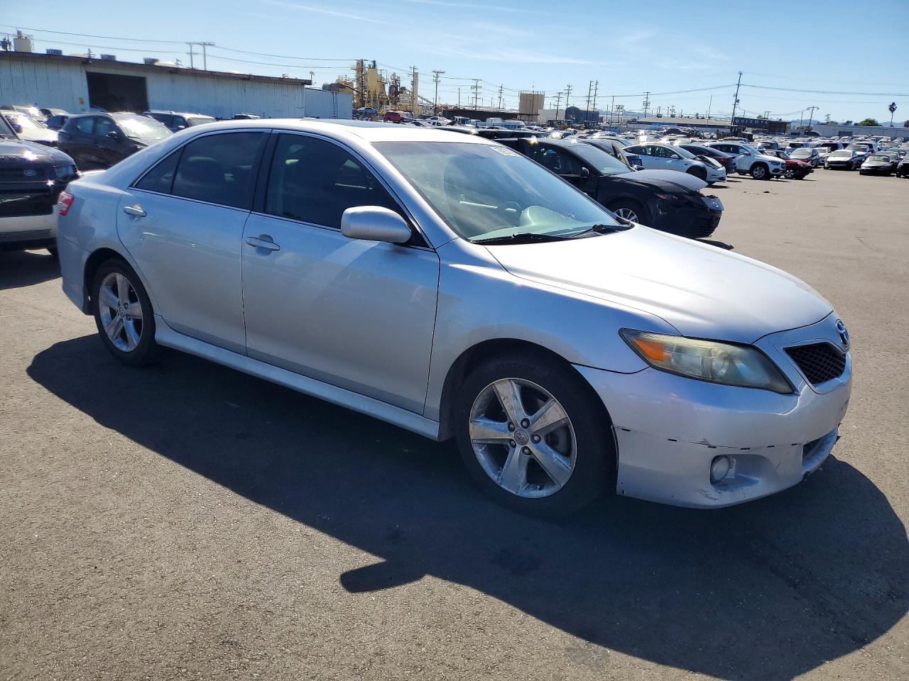 2011 TOYOTA CAMRY SE photo 7
