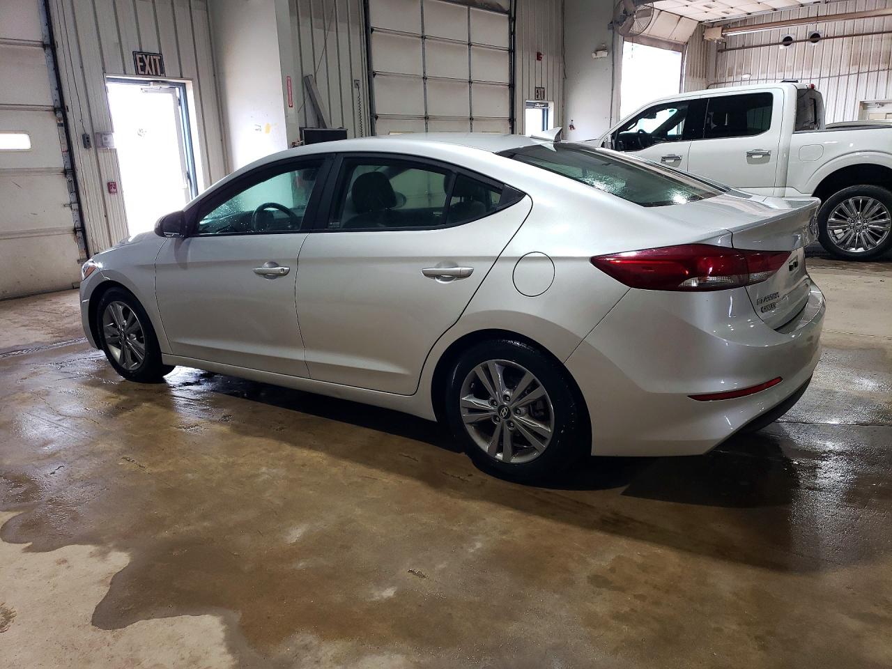2018 HYUNDAI ELANTRA SEL photo 2