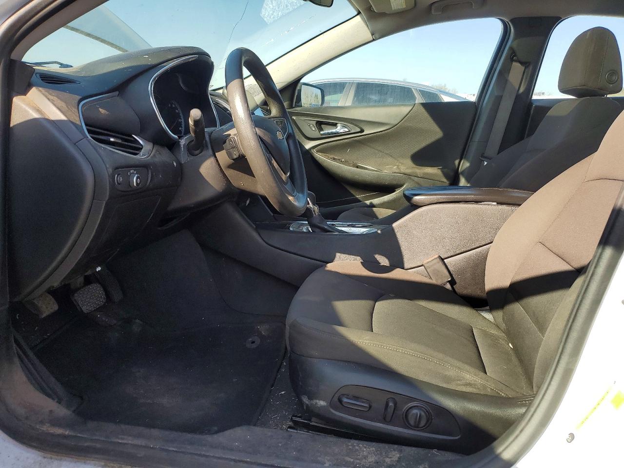 2021 CHEVROLET MALIBU LT photo 19