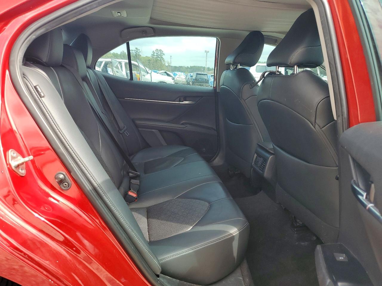 2019 TOYOTA CAMRY XSE photo 28