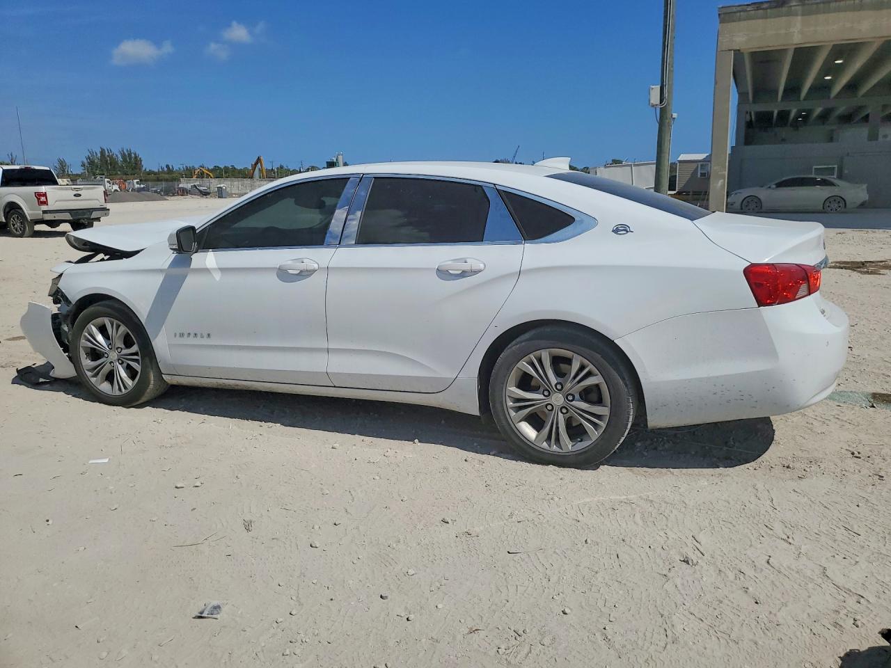2015 CHEVROLET IMPALA LT photo 4
