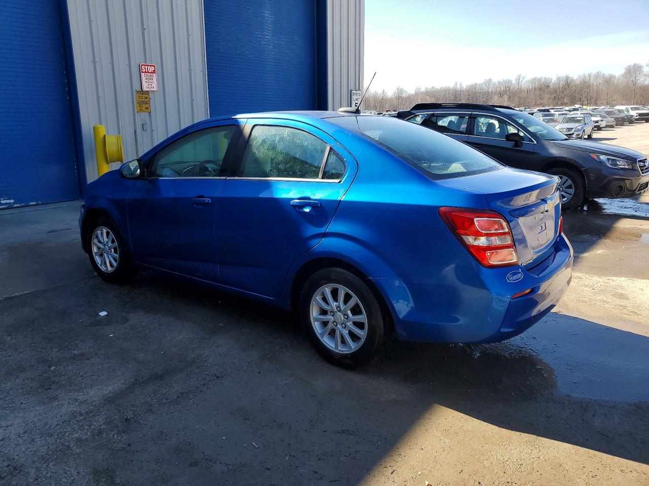 2017 CHEVROLET SONIC LT photo 4