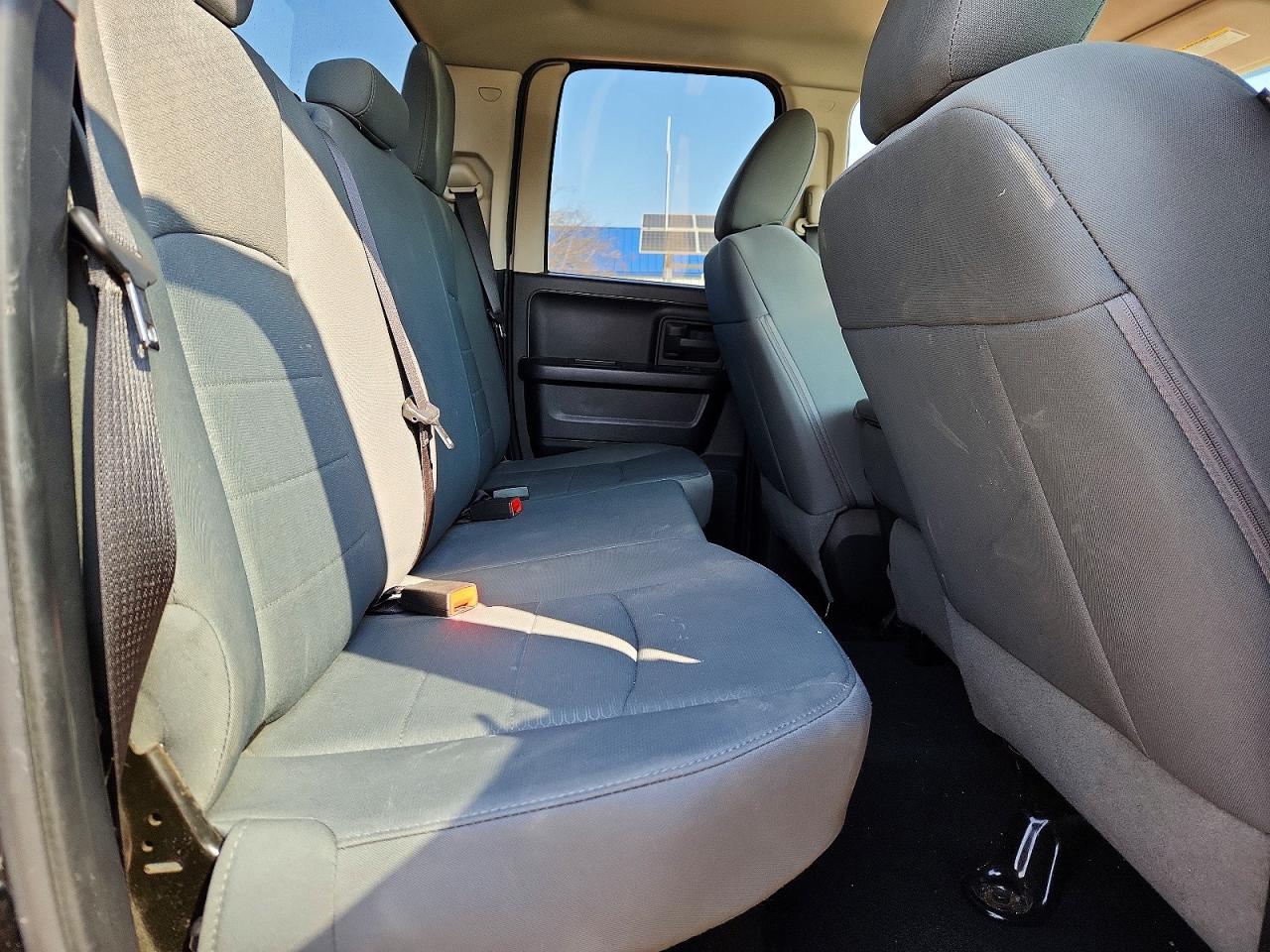 2014 RAM 1500 ST photo 10